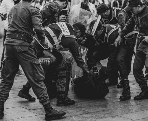 Photo de représsion policières au Maroc par Youssef El Belghiti prise pendant le mouvement Gen Z 212
