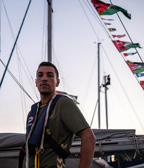 Youssef Swatt's devant bateau pour la Palestine